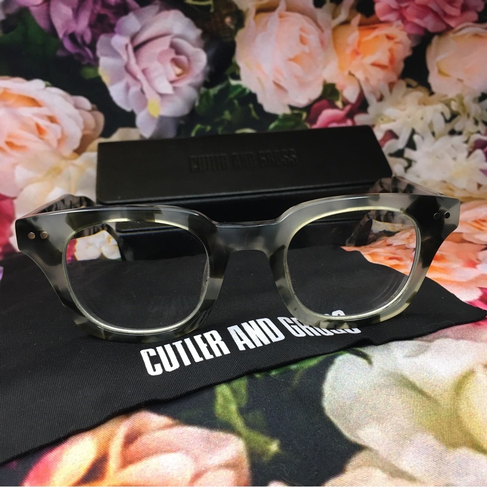 Cutler & Gross Gray tortoise thick Glasses RX OG20215 44 22 145 case & sham